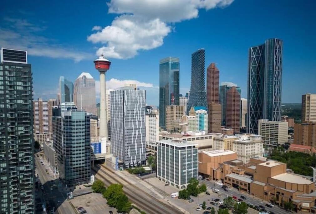 Cozy Suites In Calgary Area Balzac Esterno foto